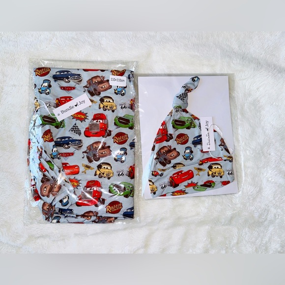 🏎️NIB Cars Bamboo Swaddle & hat Set🏎️ - Picture 4 of 5